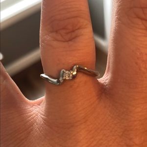 Diamond white gold solitaire ring